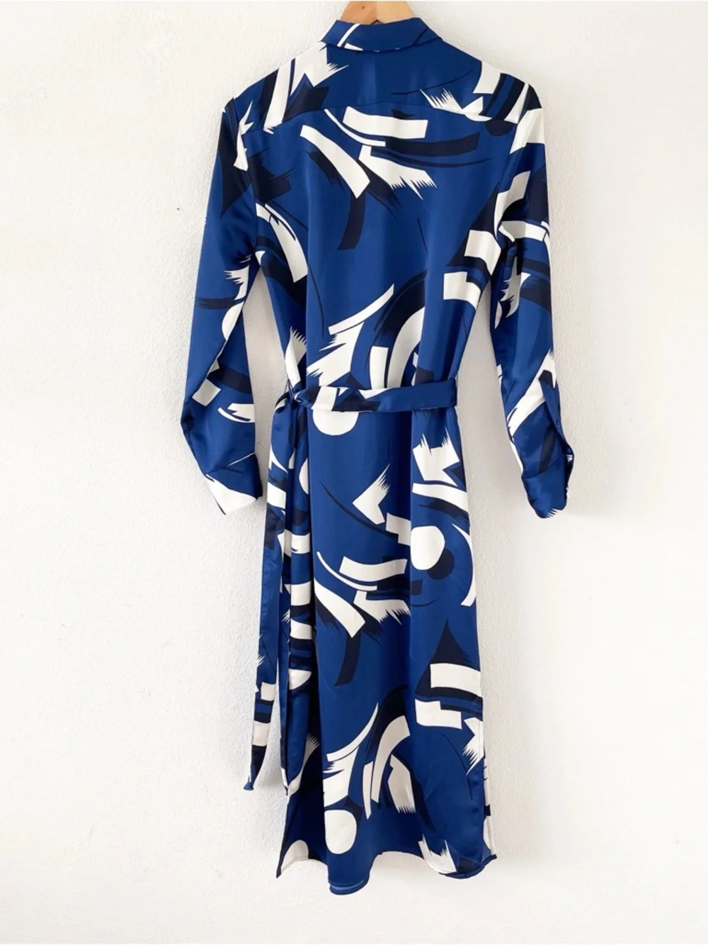 Lauren Ralph Lauren Blue Geometric-Print Satin Button Down Charmeuse Shirtdress - Picture 6 of 9